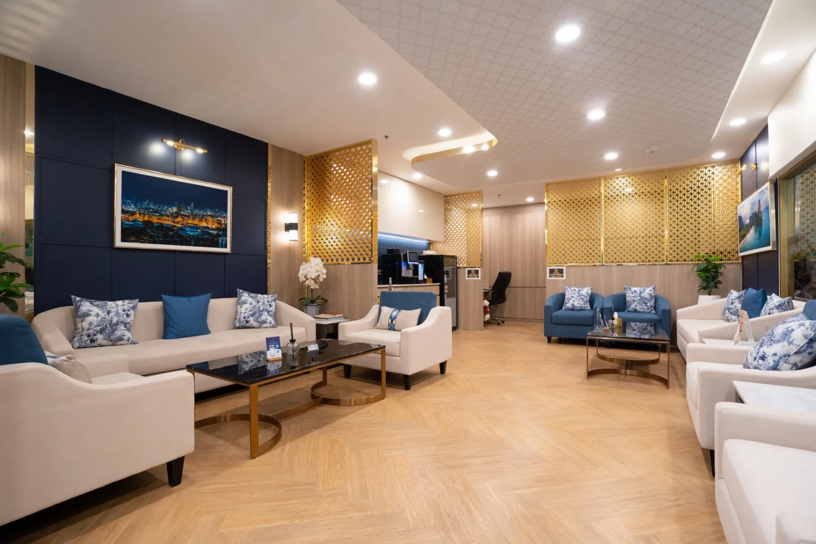 Thailand Privilege Executive Lounge at Chaengwattana Immigration Office in Bangkok, used for visa affixation and 90-day reporting